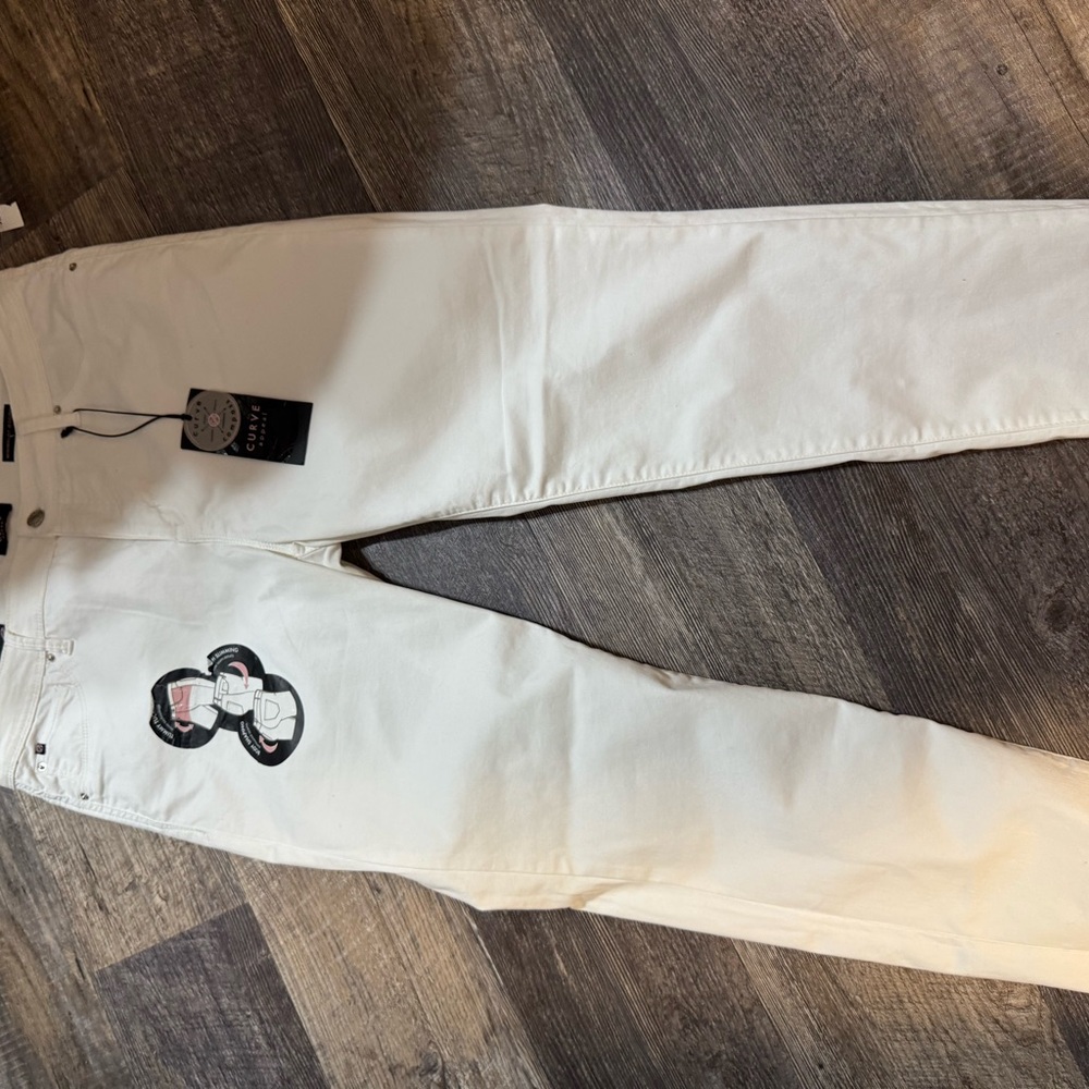 Women’s Straight Leg White Jeans with Graphic Detail